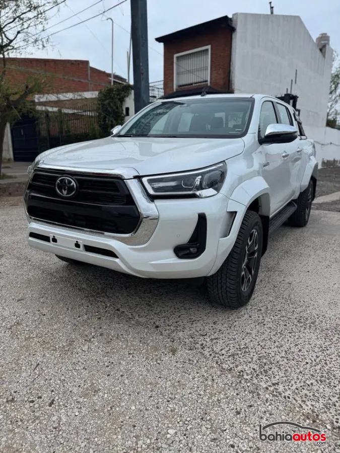 Toyota Hilux usado en Bahía Blanca - foto 1