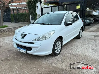 Peugeot 207 2016 usado en Bahía Blanca