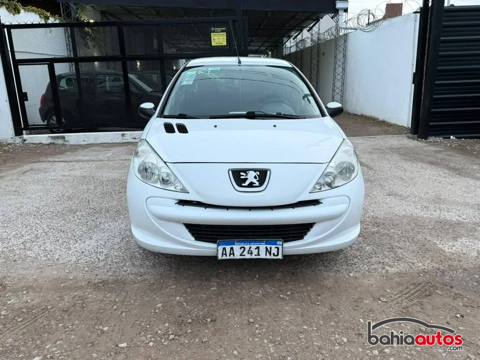 Peugeot 207 2016 usado en Bahía Blanca - foto 2