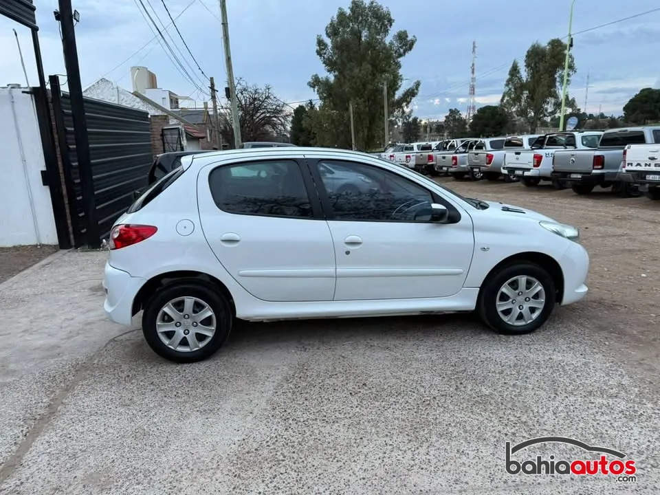 Peugeot 207 2016 usado en Bahía Blanca - foto 9