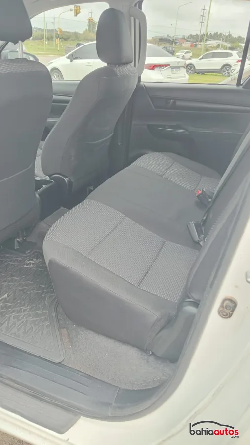 Toyota Hilux 2023 usado en Bahía Blanca - foto 9