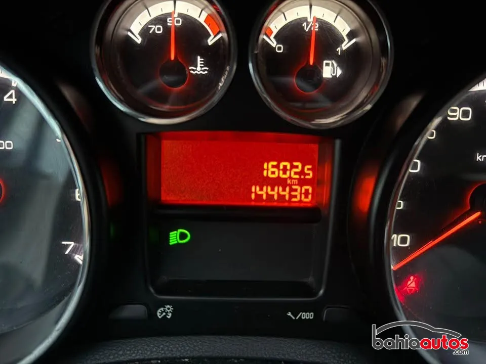 Peugeot 408 2012 usado en Bahía Blanca - foto 5