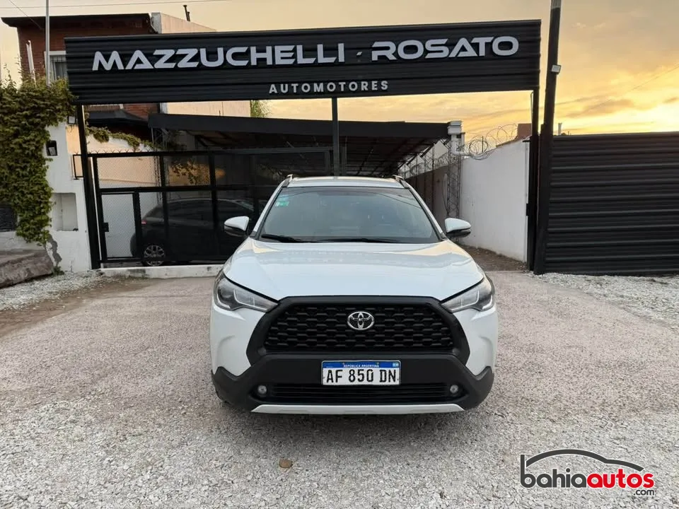 Toyota Corolla Cross 2023 usado en Bahía Blanca - foto 2