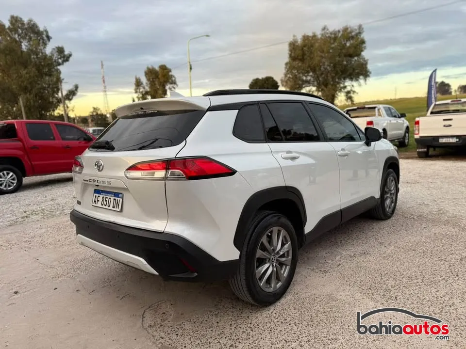 Toyota Corolla Cross 2023 usado en Bahía Blanca - foto 7