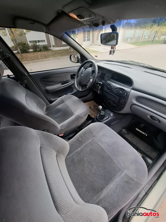 Renault Megane E-Tech 2005 usado en Bahía Blanca - foto 6