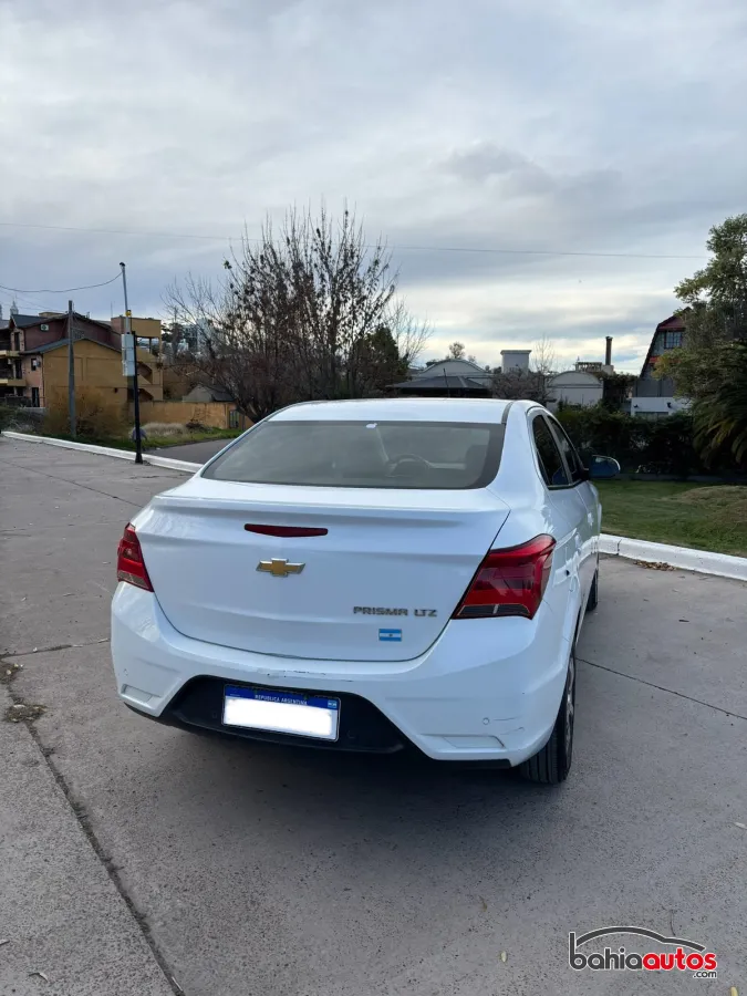 Chevrolet Prisma 2017 usado en Bahía Blanca - foto 2