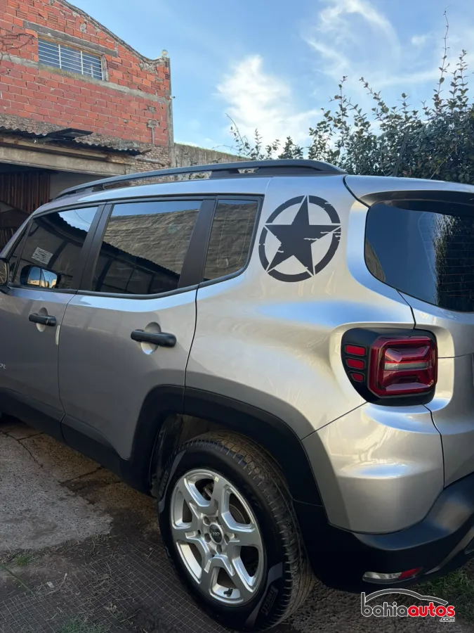 Jeep Renegade 2023 usado en Bahía Blanca - foto 4