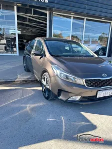 Kia Cerato 2017 usado en Bahía Blanca