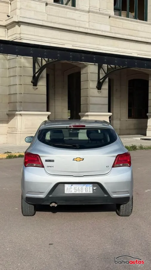 Chevrolet Onix 2018 usado en Bahía Blanca - foto 7