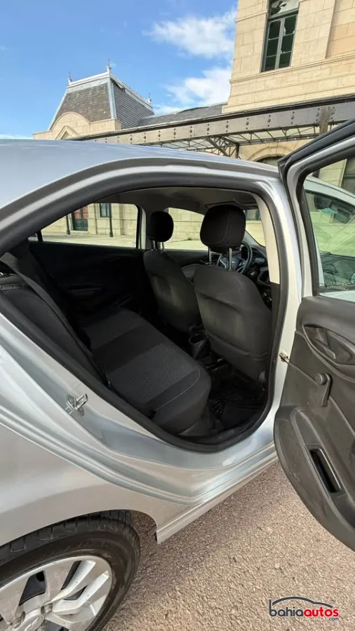 Chevrolet Onix 2018 usado en Bahía Blanca - foto 9