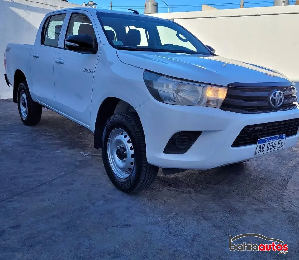 Toyota Hilux 2017 usado en Bahía Blanca - foto 1