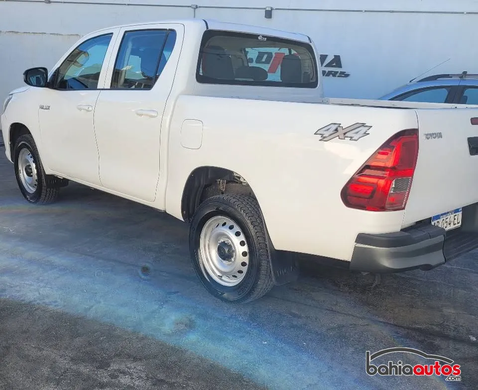 Toyota Hilux 2017 usado en Bahía Blanca - foto 2