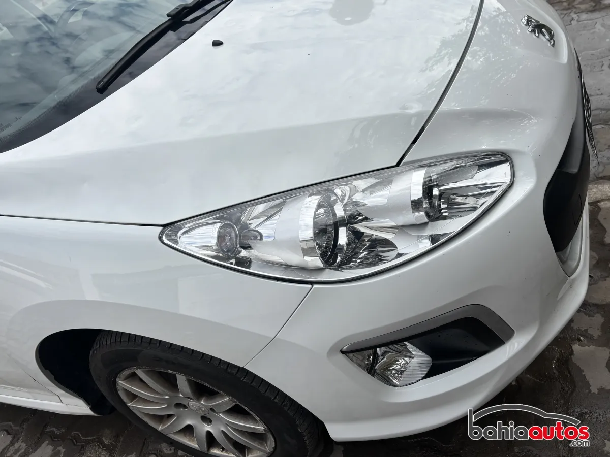 Peugeot 308 2015 usado en Bahía Blanca - foto 6