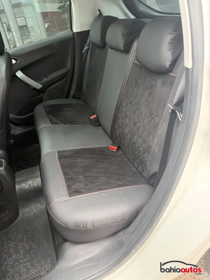Peugeot 208 2015 usado en Bahía Blanca - foto 6