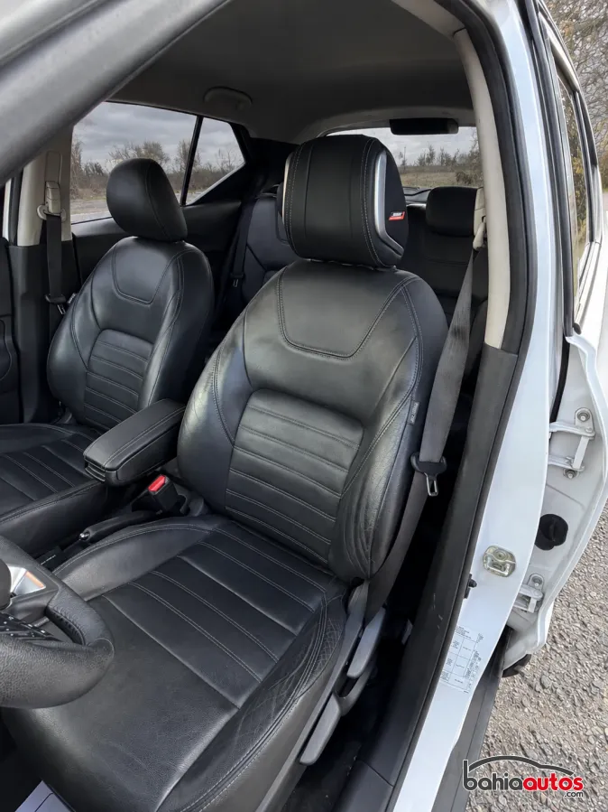 Nissan Kicks 2021 usado en Bahía Blanca - foto 4