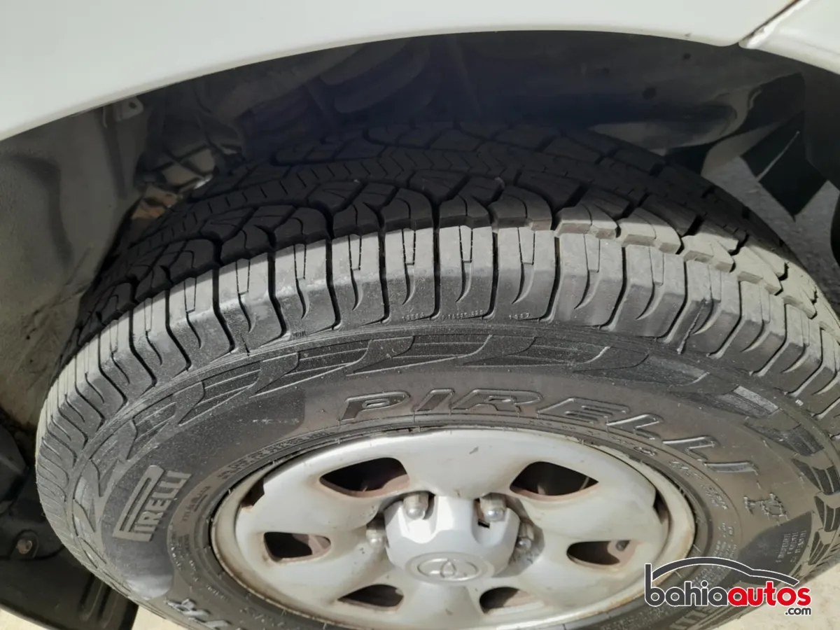 Toyota Hilux 2008 usado en Bahía Blanca - foto 2