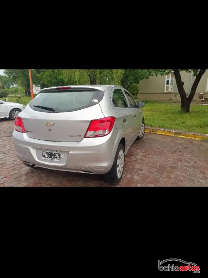 Chevrolet Onix 2016 usado en Bahía Blanca - foto 3