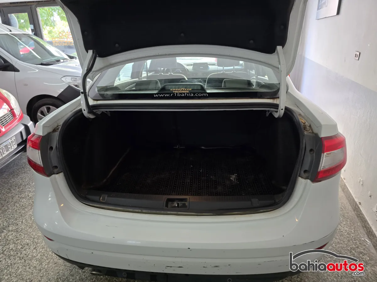 Renault Fluence 2016 usado en Bahía Blanca - foto 6