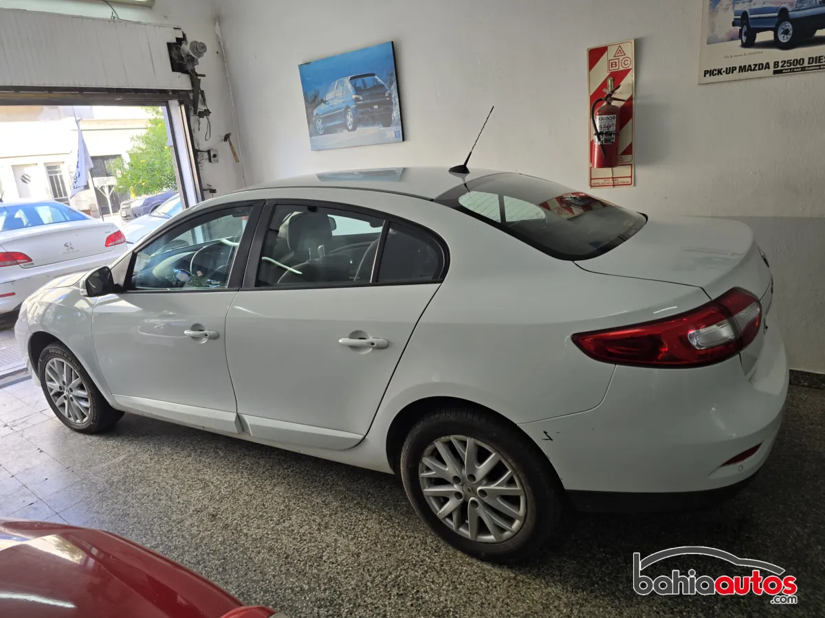 Renault Fluence 2016 usado en Bahía Blanca - foto 10