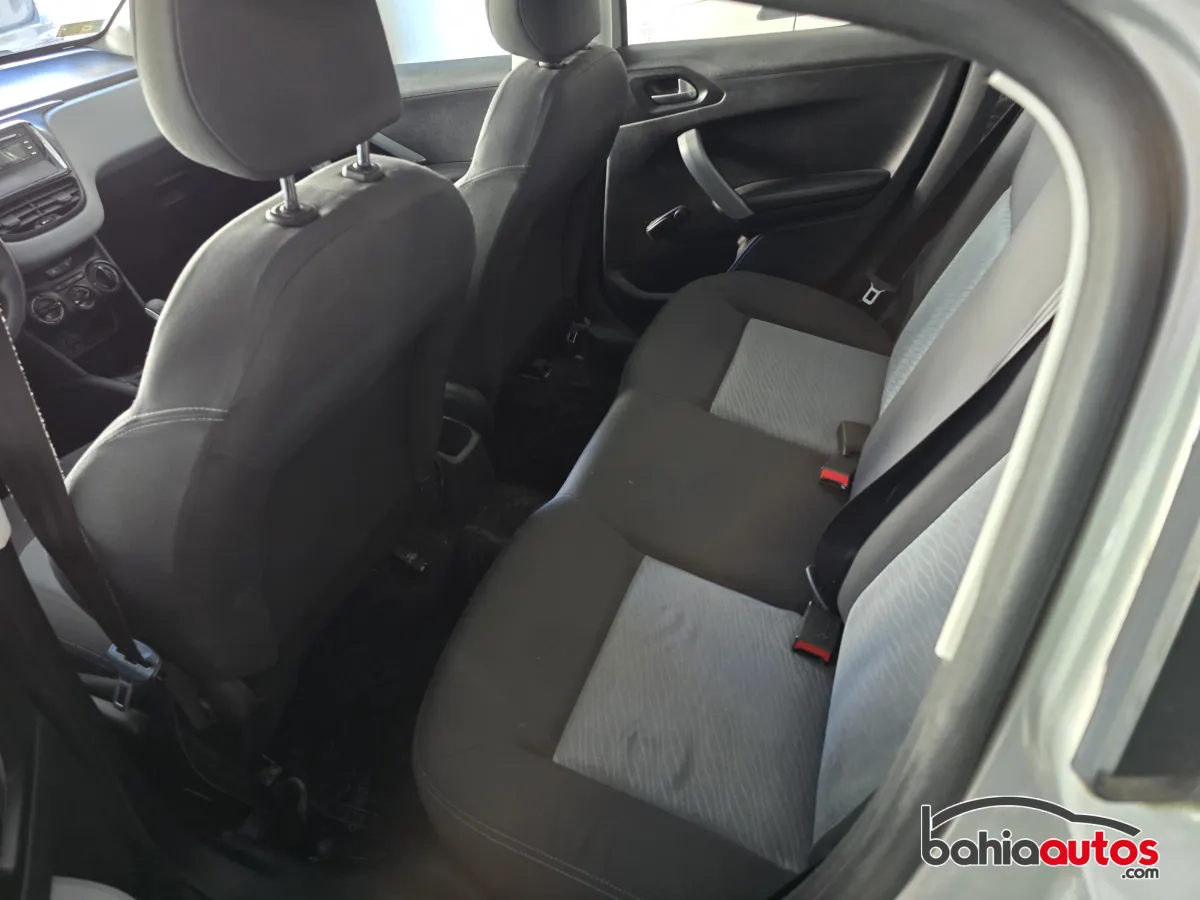 Peugeot 208 2014 usado en Bahía Blanca - foto 3