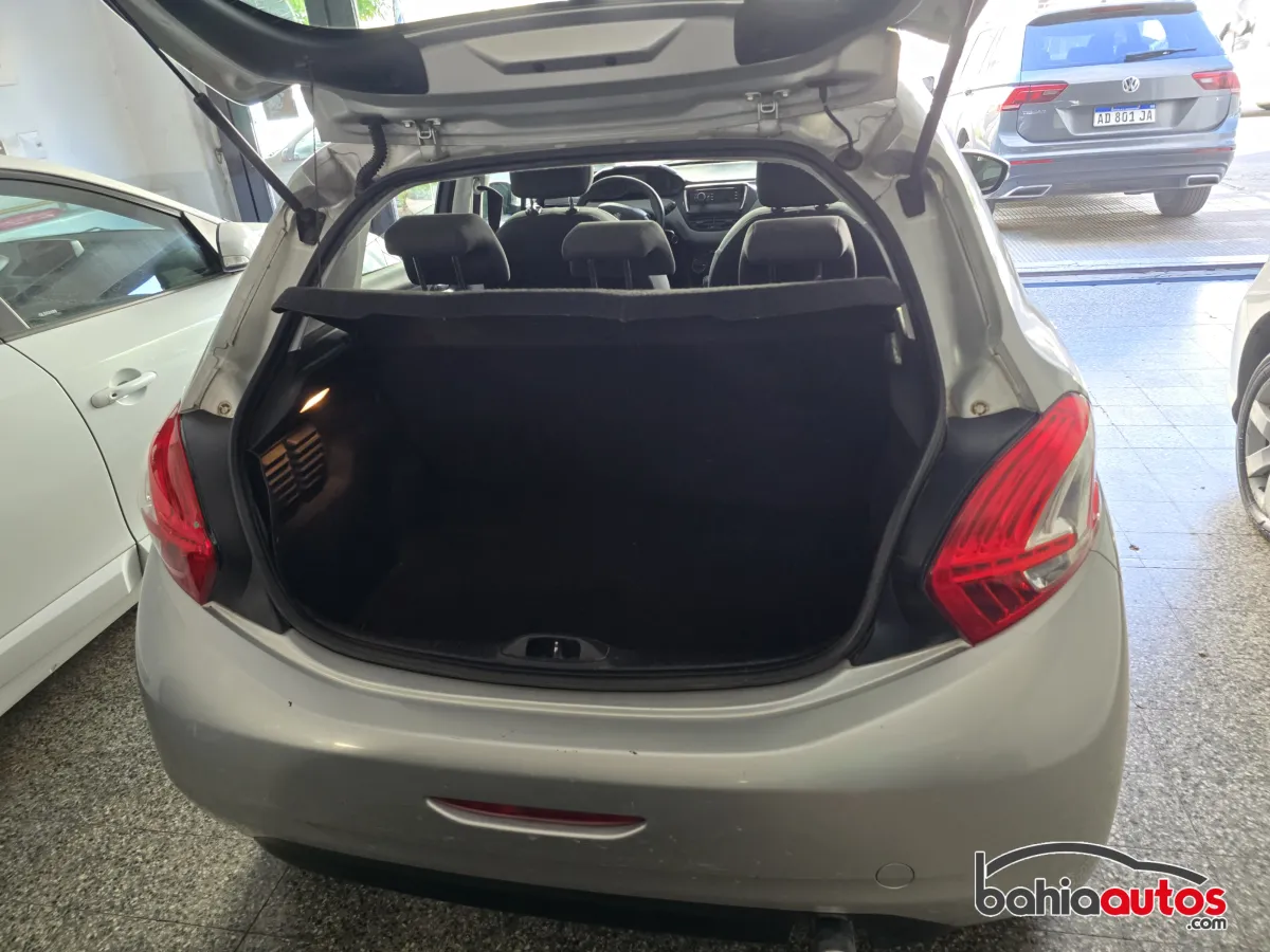 Peugeot 208 2014 usado en Bahía Blanca - foto 8