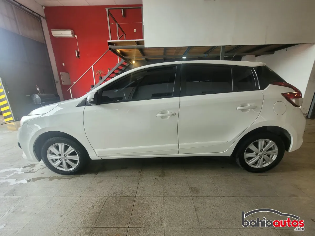 Toyota Yaris 2017 usado en Bahía Blanca - foto 2