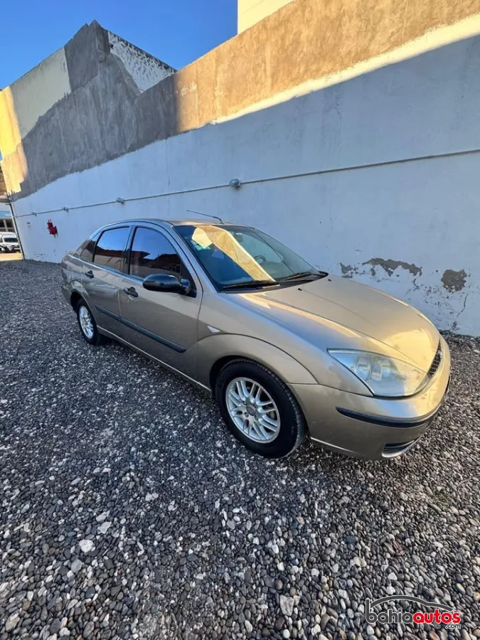 Ford Focus 2004 usado en Bahía Blanca - foto 5