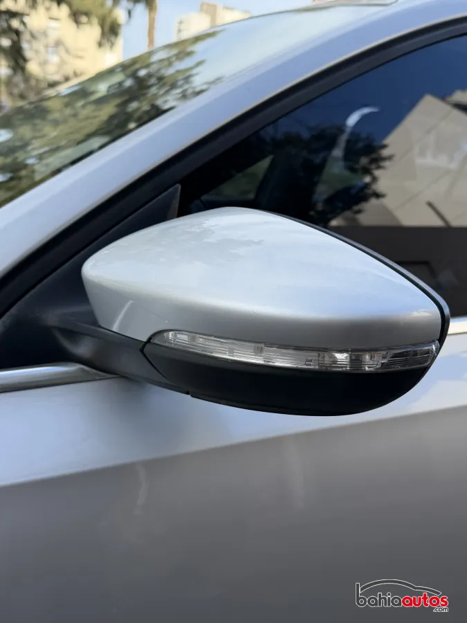 Volkswagen Vento 2011 usado en Bahía Blanca - foto 2