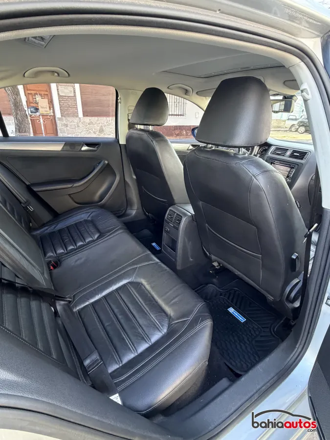 Volkswagen Vento 2011 usado en Bahía Blanca - foto 7