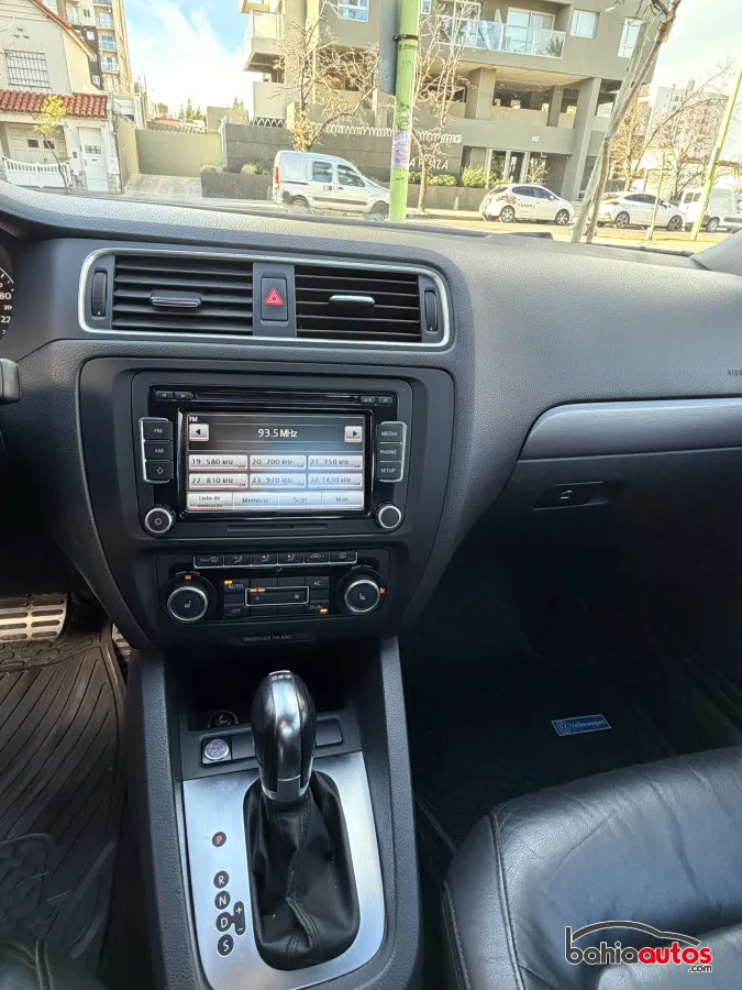 Volkswagen Vento 2011 usado en Bahía Blanca - foto 8