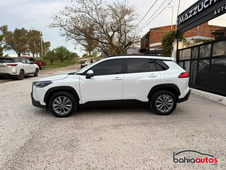 Toyota Corolla Cross 2023 usado en Bahía Blanca - foto 9