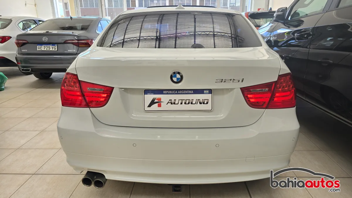 BMW Serie 3 2010 usado en Bahía Blanca - foto 4