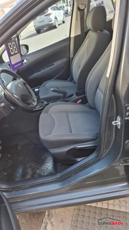 Peugeot 308 2015 usado en Bahía Blanca - foto 4