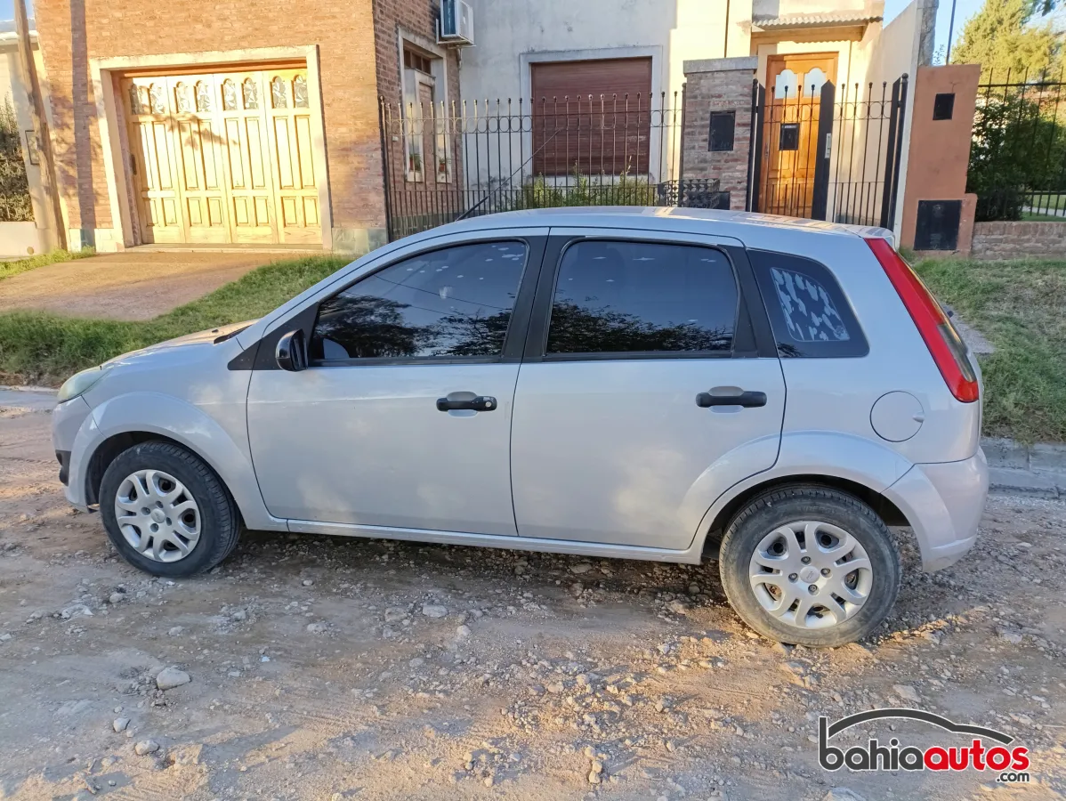 Ford Fiesta 2013 usado en Bahía Blanca - foto 2