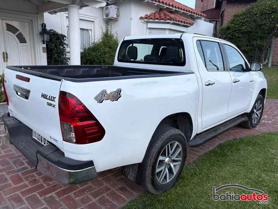 Toyota Hilux 2017 usado en Bahía Blanca - foto 4