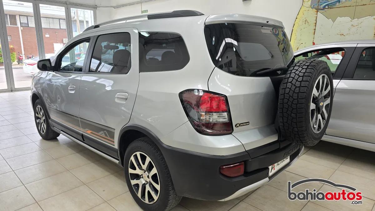 Chevrolet Spin 2016 usado en Bahía Blanca - foto 2