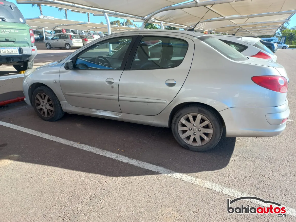 Peugeot 207 2011 usado en Bahía Blanca - foto 4