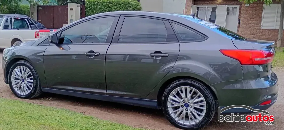 Ford Focus III 2016 usado en Bahía Blanca - foto 2