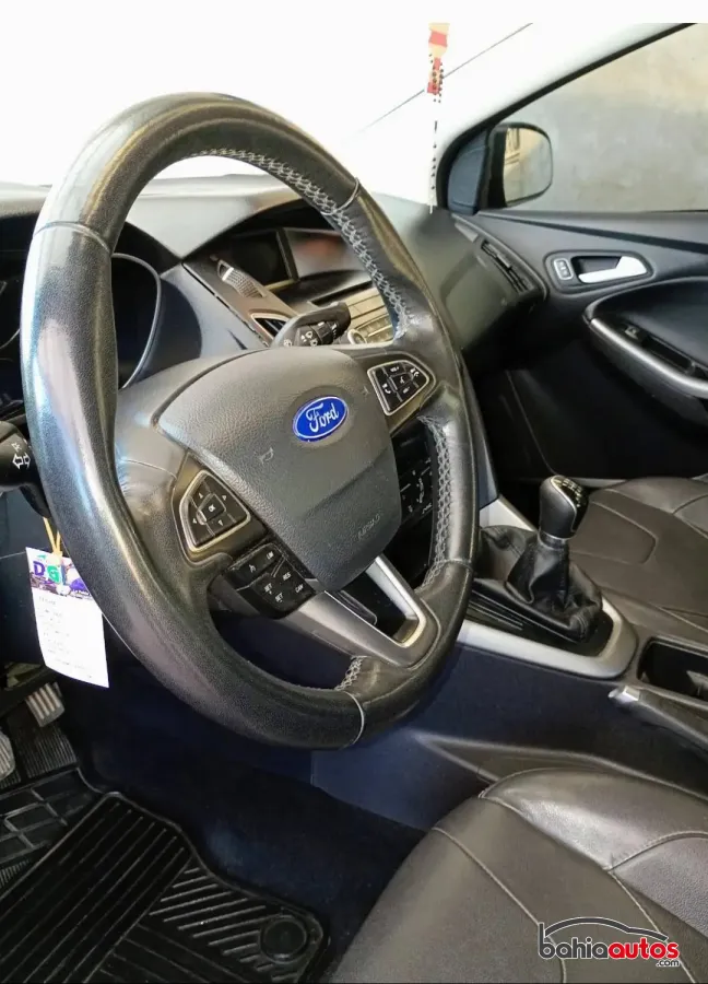 Ford Focus III 2016 usado en Bahía Blanca - foto 3
