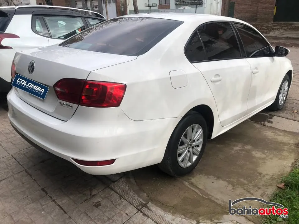 Volkswagen Vento 2014 usado en Bahía Blanca - foto 3