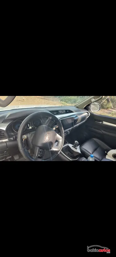 Toyota Hilux 2017 usado en Bahía Blanca - foto 2