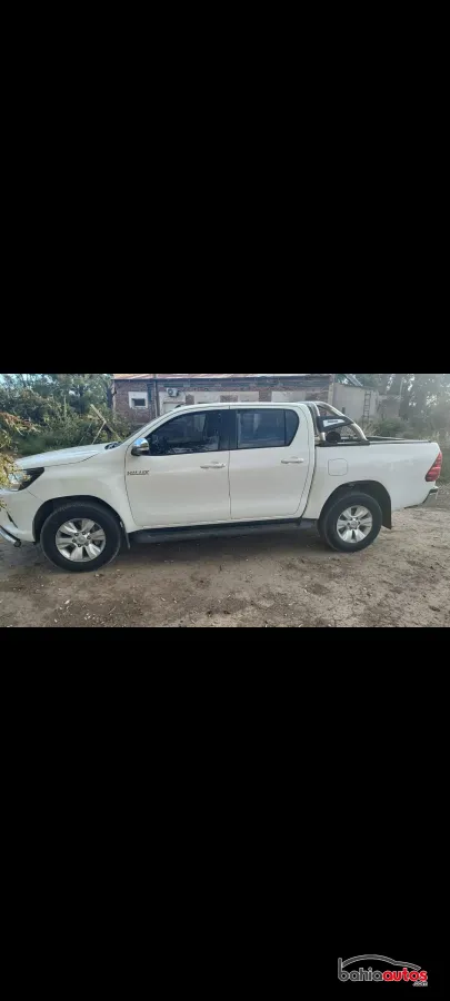 Toyota Hilux 2017 usado en Bahía Blanca - foto 3