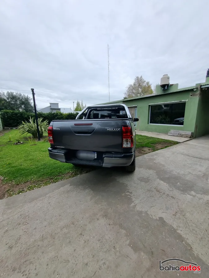 Toyota Hilux 2020 usado en Bahía Blanca - foto 2