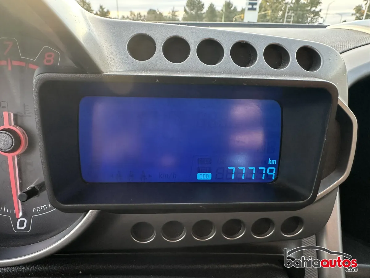 Chevrolet Sonic 2014 usado en Bahía Blanca - foto 3