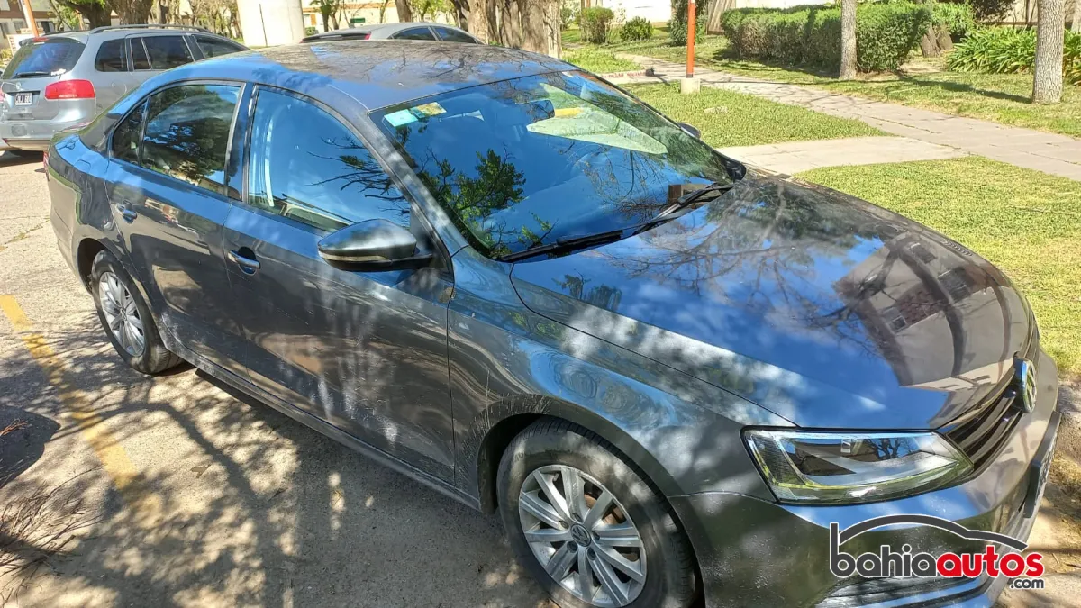 Volkswagen Vento 2015 usado en Bahía Blanca - foto 2