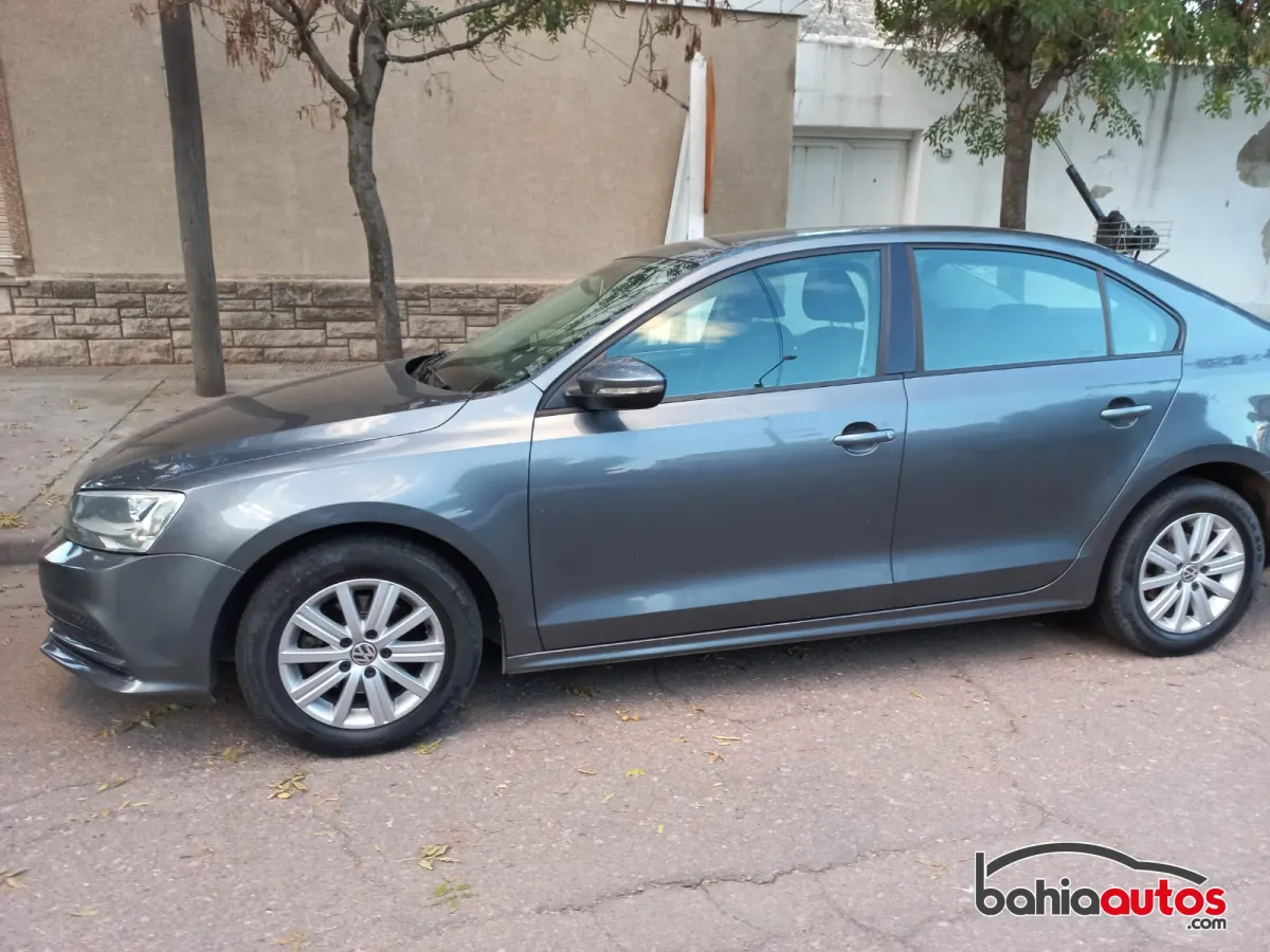 Volkswagen Vento 2015 usado en Bahía Blanca - foto 3