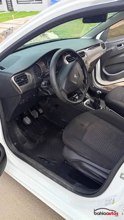 Peugeot 301 2017 usado en Bahía Blanca - foto 6
