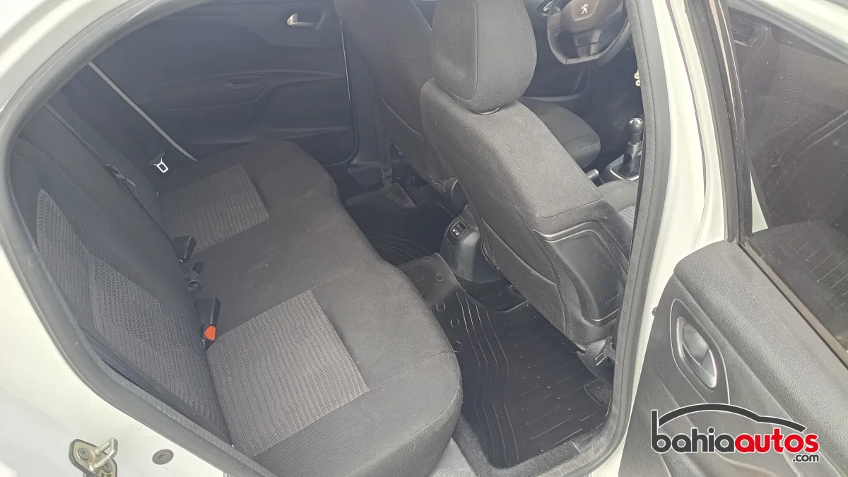 Peugeot 301 2017 usado en Bahía Blanca - foto 9