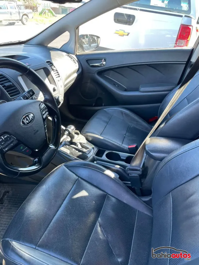 Kia Cerato 2017 usado en Bahía Blanca - foto 7