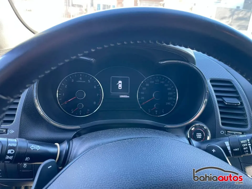 Kia Cerato 2017 usado en Bahía Blanca - foto 8